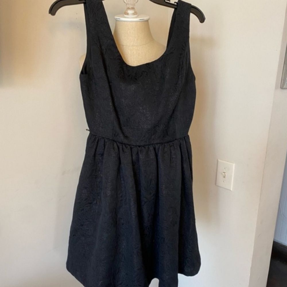 Princess Vera Wang black textured fit and flare mini dress Size 9